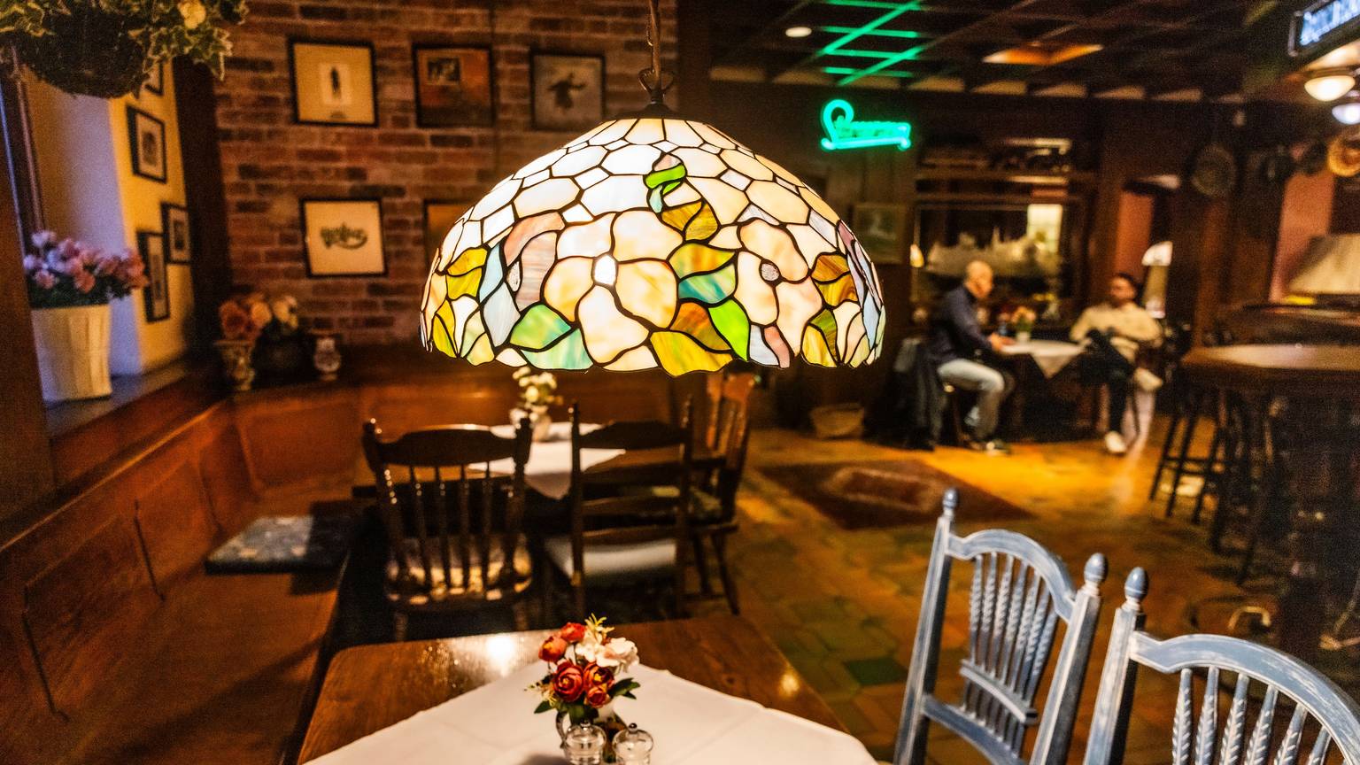Das ehemalige Gasthaus Nolden ist nun mit Tiffany-Lampen das neue Polonia.