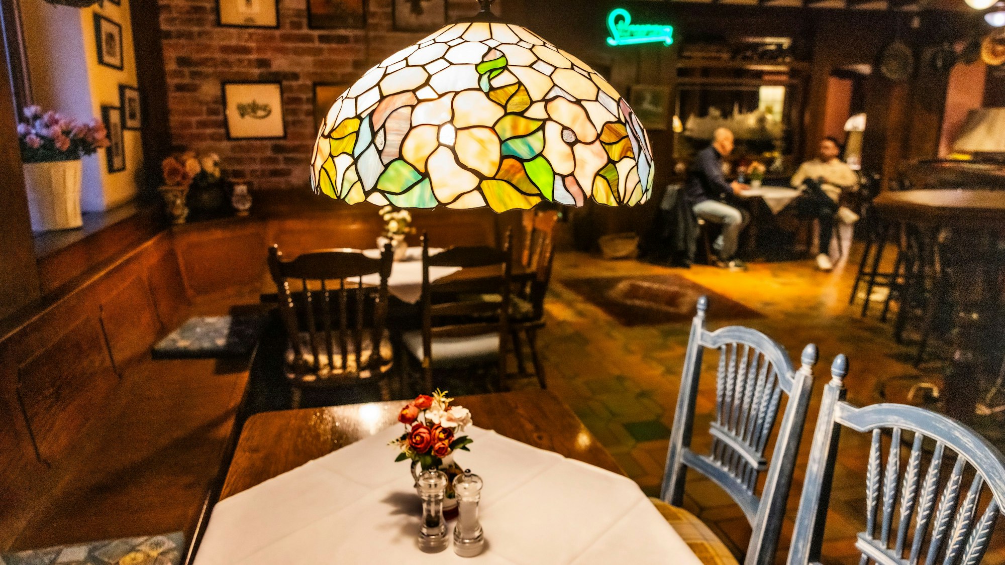 Das ehemalige Gasthaus Nolden ist nun mit Tiffany-Lampen das neue Polonia.