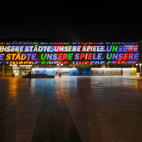 Video-Installation für Olympia am Roncalliplatz in Köln.
