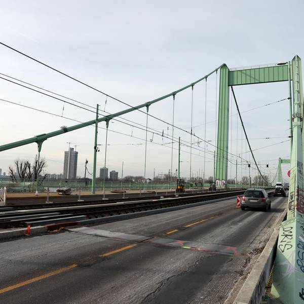 Die Mülheimer Brücke in Köln.
