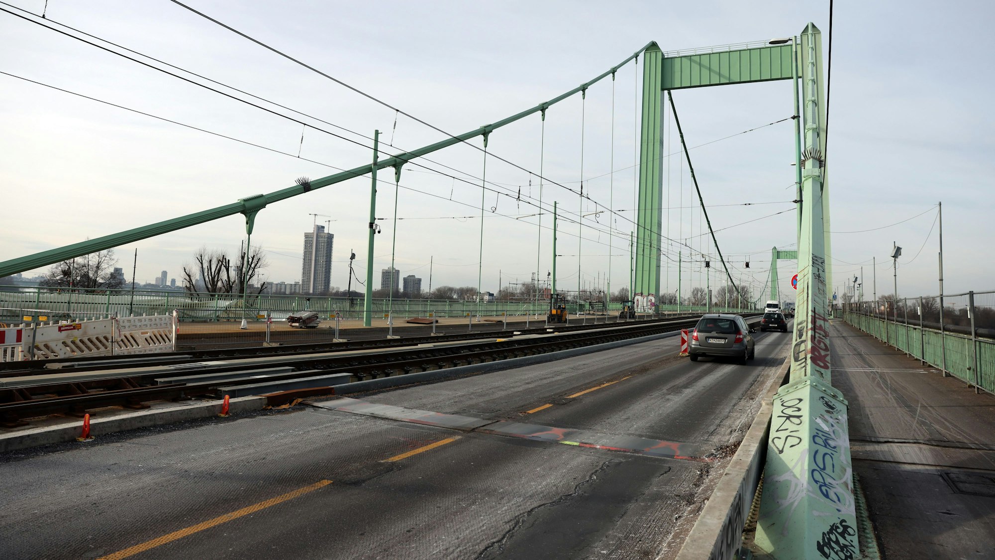 Die Mülheimer Brücke in Köln.