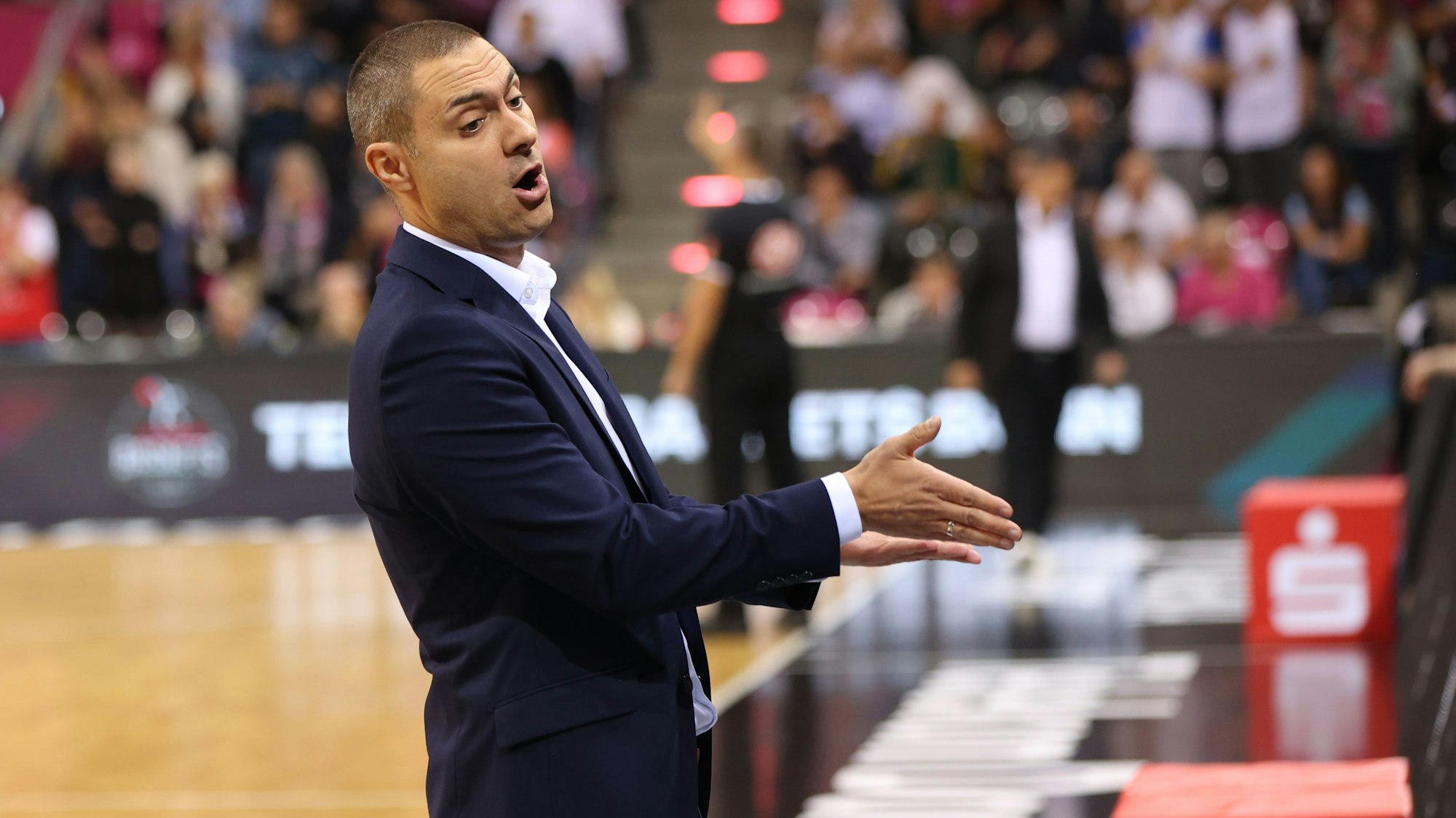 Baskets-Trainer Marko Stankovic erklärt lieber, als seine Spieler gepflegt zusammenzufalten. Ausnahmen bestätigen die Regel.