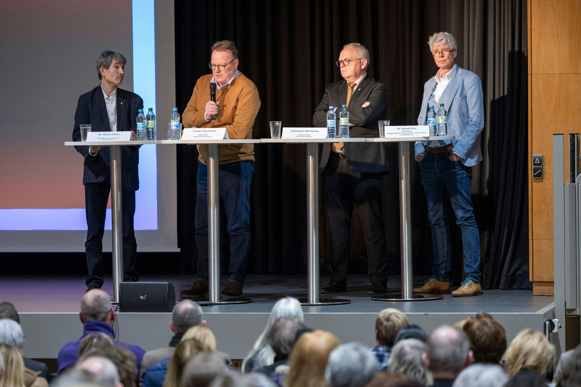Infoabend zum geplanten Suchthilfezentrum im Kölner Panteleonsviertel.