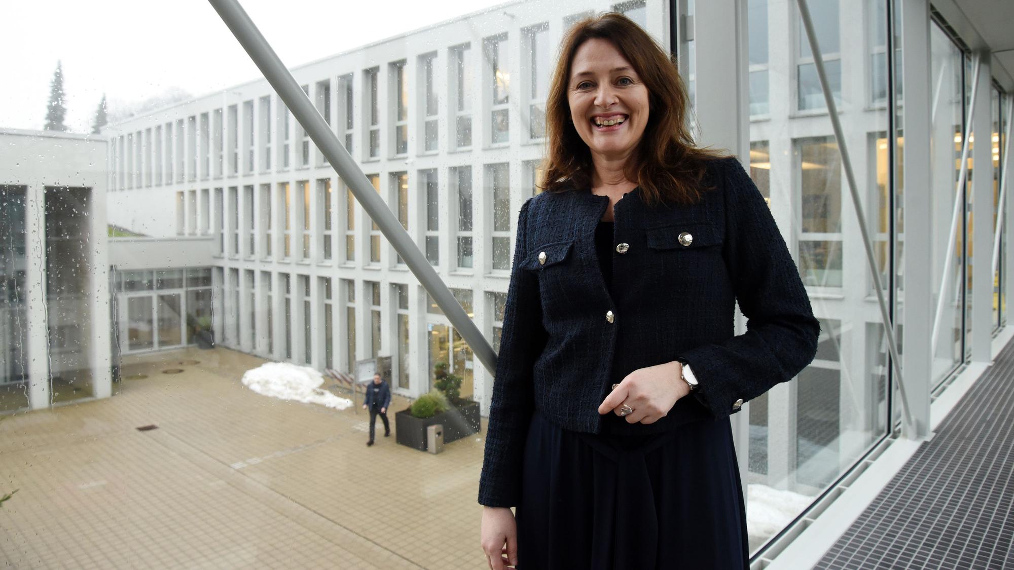 Die 46 Jahre alte Larissa Weber ist seit bald sechs Jahren Bürgermeisterin von Waldbröl. Bei der jüngsten Kommunalwahl ist sie – ohne eine Gegenkandidatur – mit überwältigender Mehrheit in ihrem Amt bestätigt worden.