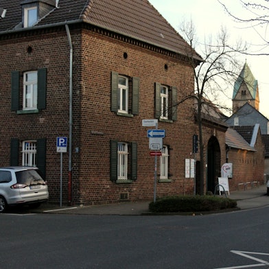 Die Hackenbroicher Straße in Pulheim gehört zu den teuersten Wohnlagen in Pulheim.