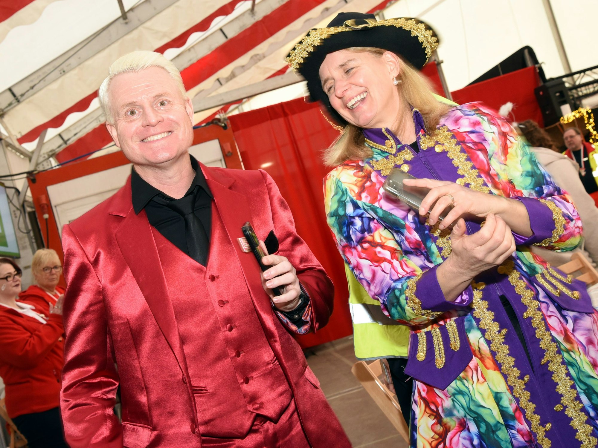 Das Foto zeigt den Büttenredner Guido Cantz