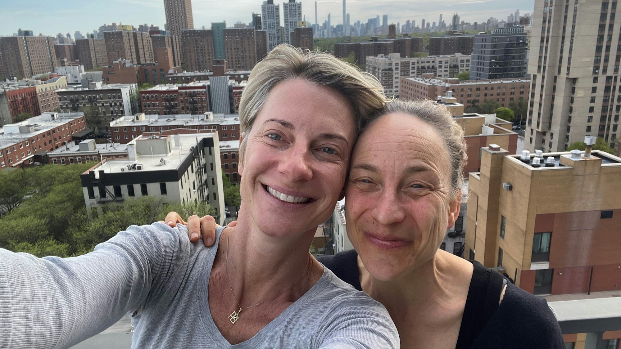 Adrienne Haan und Schauspielerin Lucca Züchner in New York.