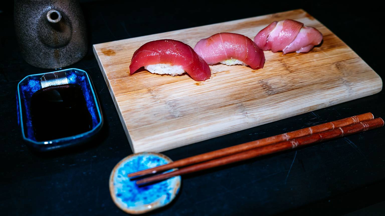 Edle Nigiri im Kölner Restaurant ITOCosta Belibasakis
