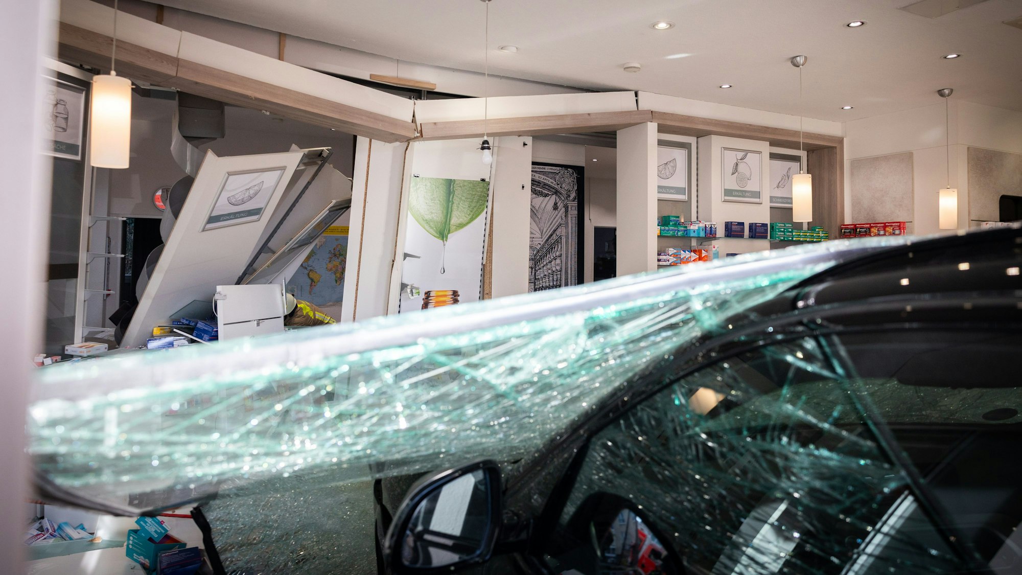 Der Unfall verursachte einen erheblichen Schaden.