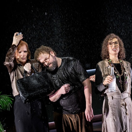 Eine Szene aus „Der Gott des Gemetzels“ am Theater Bonn, 2026