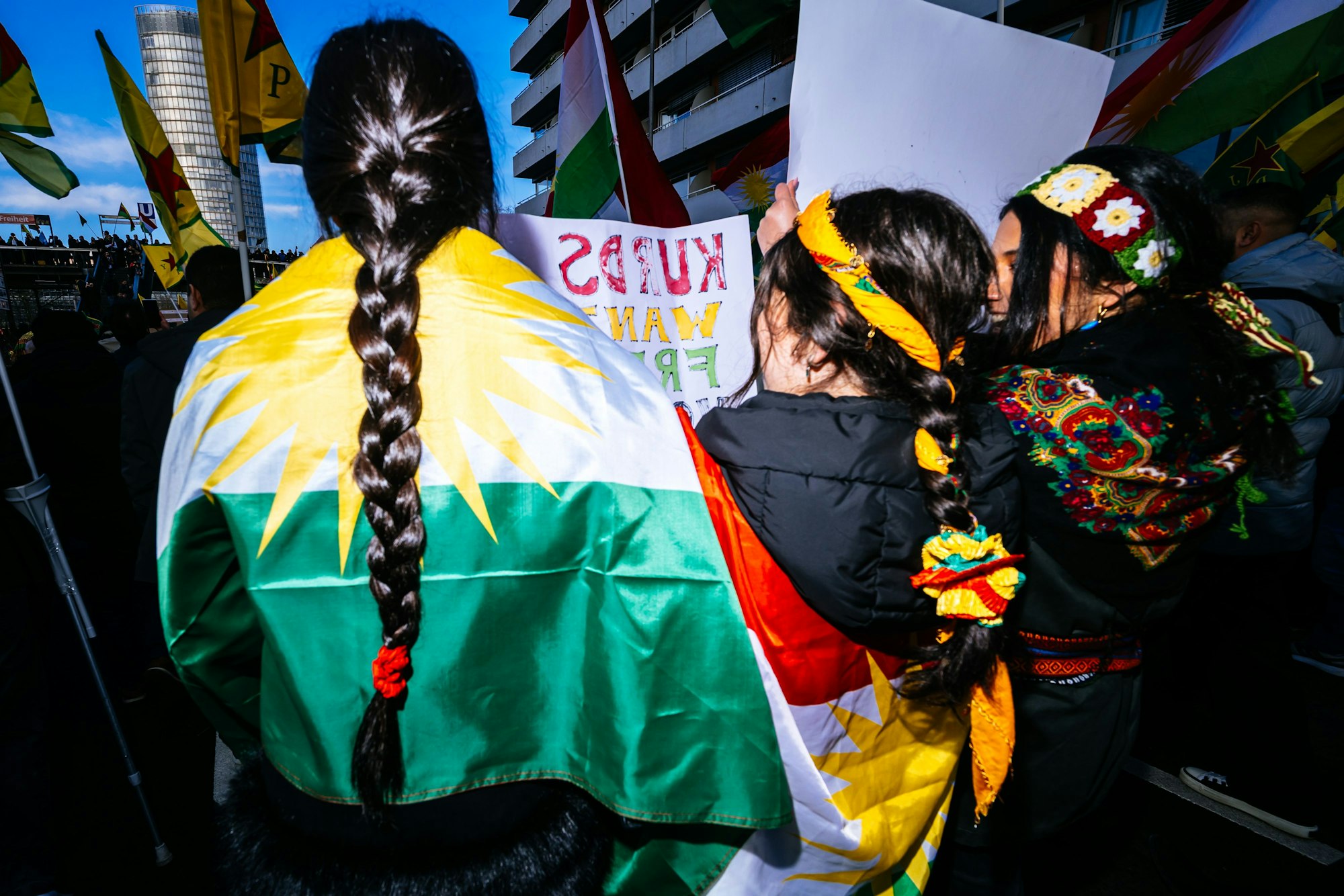 Das Zeigen von Zöpfen gilt bei vielen als Protest.