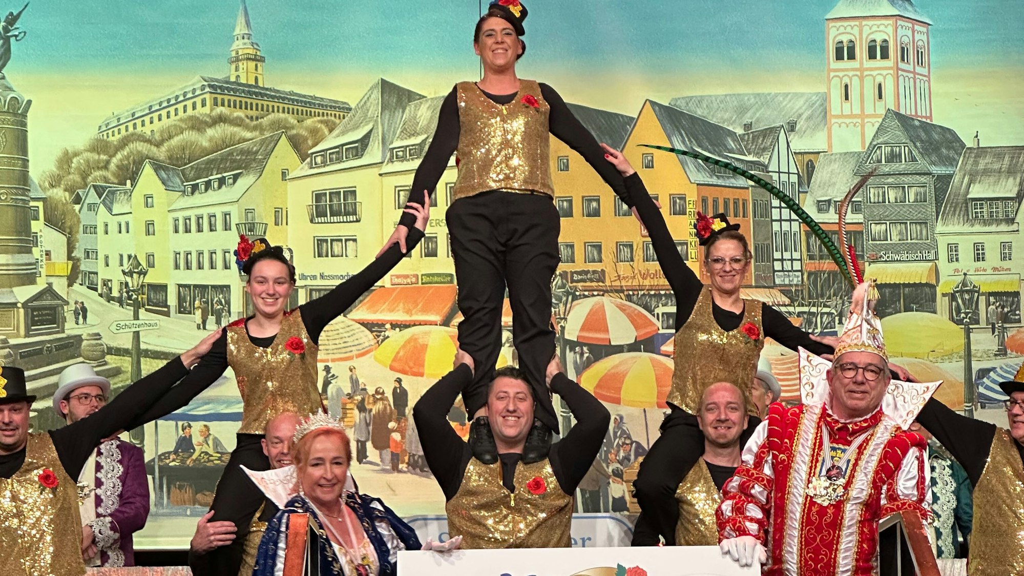 Das Siegburger Prinzenpaar Elke I. und Helmut IV. eröffnete die Nostalgiesitzung des Siegburger Karnevalskomitees.