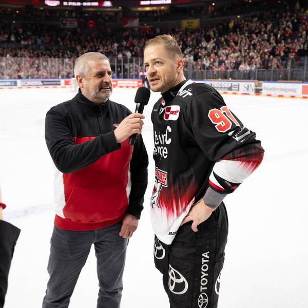 Moritz Müller beim Interview nach einem Spiel der Kölner Haie.