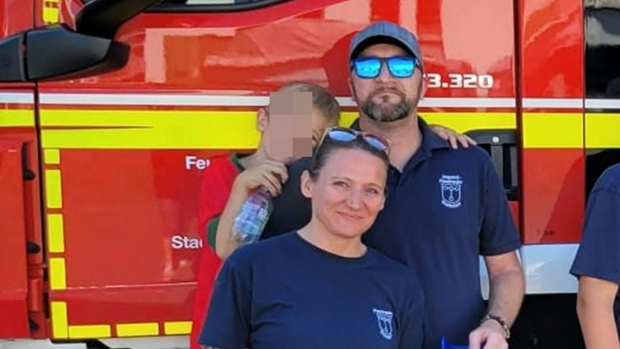 Spendenaktion für die Familie Schulz aus Troisdorf-Altenrath, Eltern und zwei Kinder sind bei der Feuerwehr aktiv, beide Eltern kämpfen gegen eine Krebserkrankung.