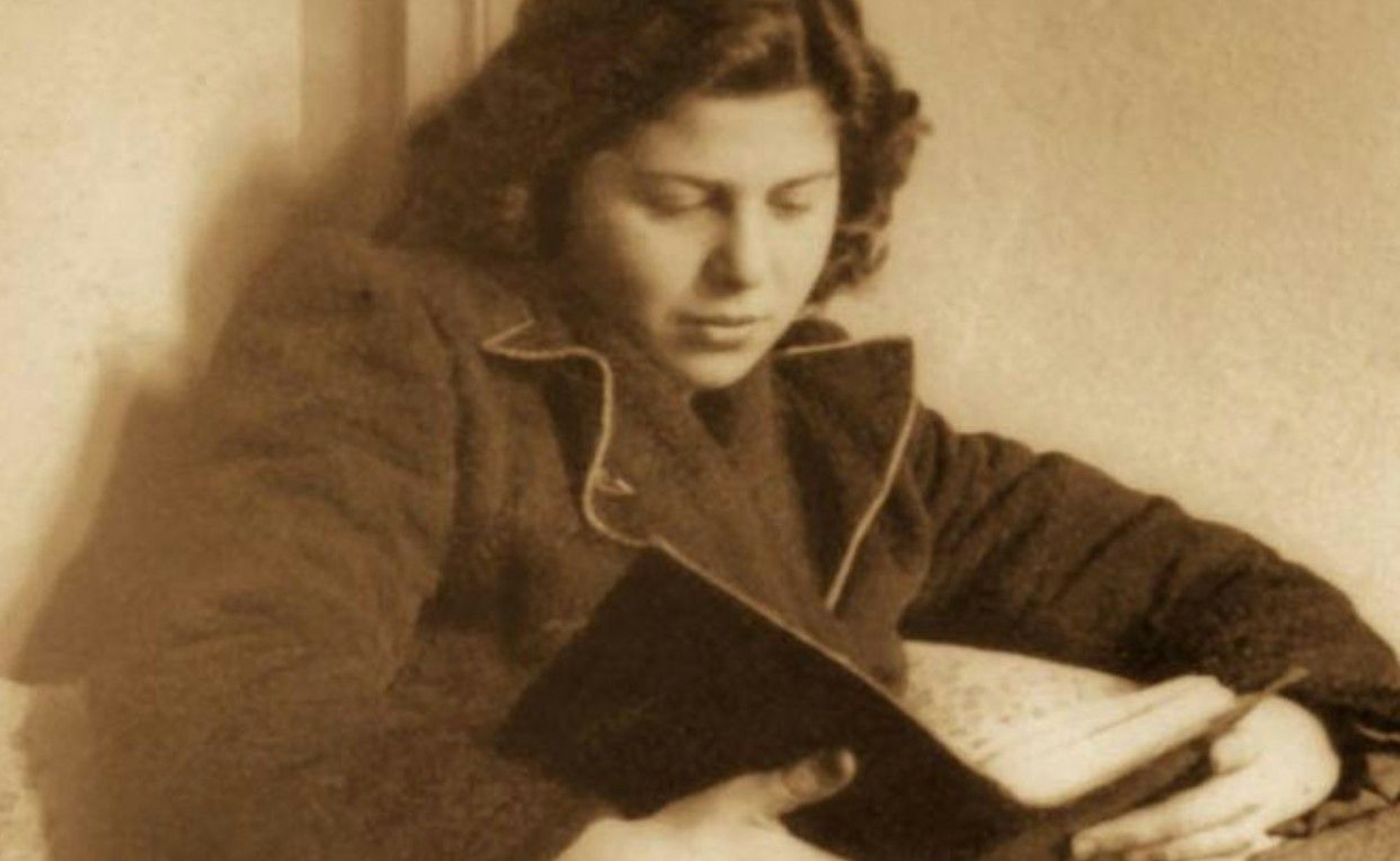 Liest bis heute viel: Eva Erben als junge Frau.