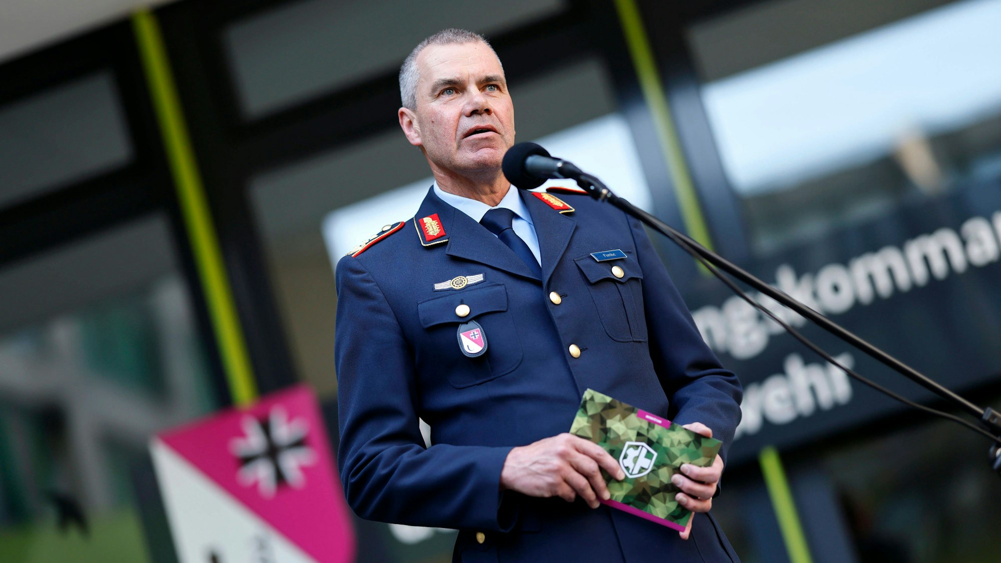 Generalleutnant Gerald Funke ist der Befehlshaber Unterstützungskommando der Bundeswehr. (Archivbild)