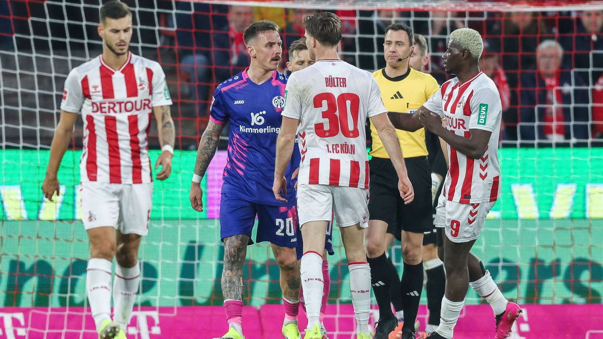 Erfolgreich gegen Mainz: Marius Bülter (Nr. 30) und Ragnar Ache. In Freiburg spielte das FC-Sturmduo gut, blieb aber ohne Treffer.