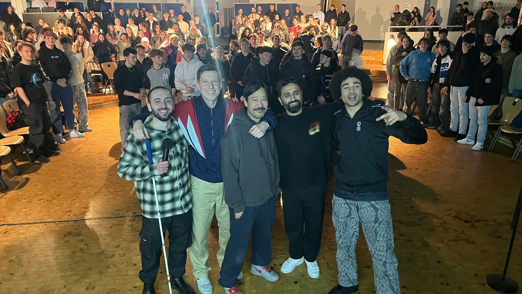 Timur Turga, Björn von Morgenstern, Ill-Young Kim, Djavid Sediqi und Freddy Ekué (v.l.) begeisterten im Pädagogischen Zentrum.