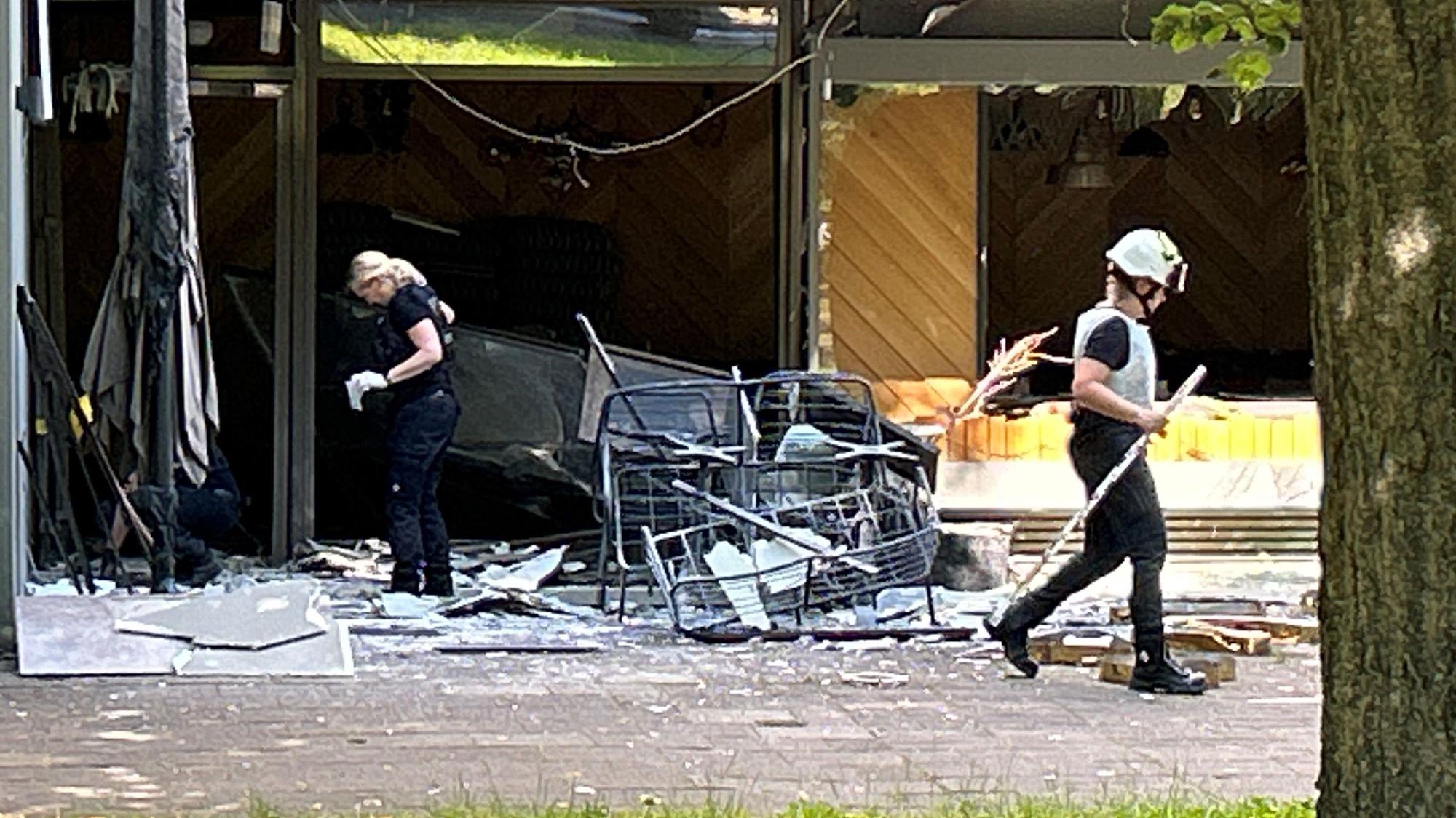 Das Restaurant des Angeklagten in Deutz wurde an Fronleichnam 2025 bei einer herbeigeführten Explosion schwer beschädigt.