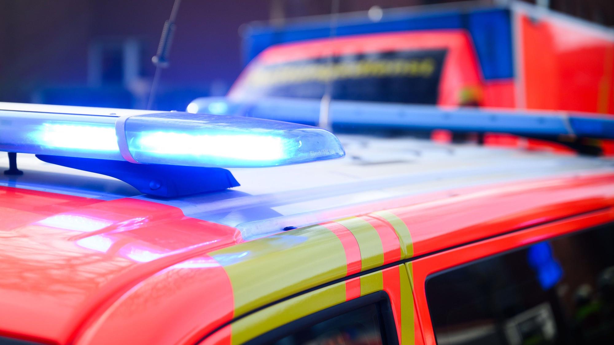 Der Mann kam schwer verletzt in eine Klinik.