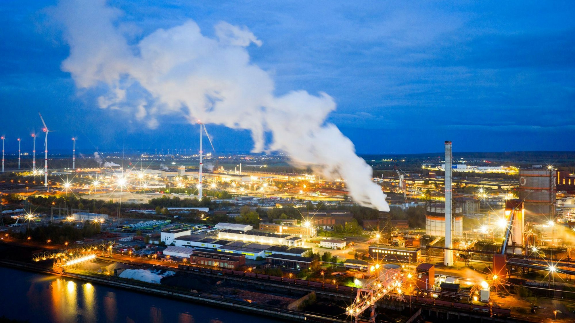 Die deutsche Wirtschaft müht sich aus der Flaute. (Archivbild)