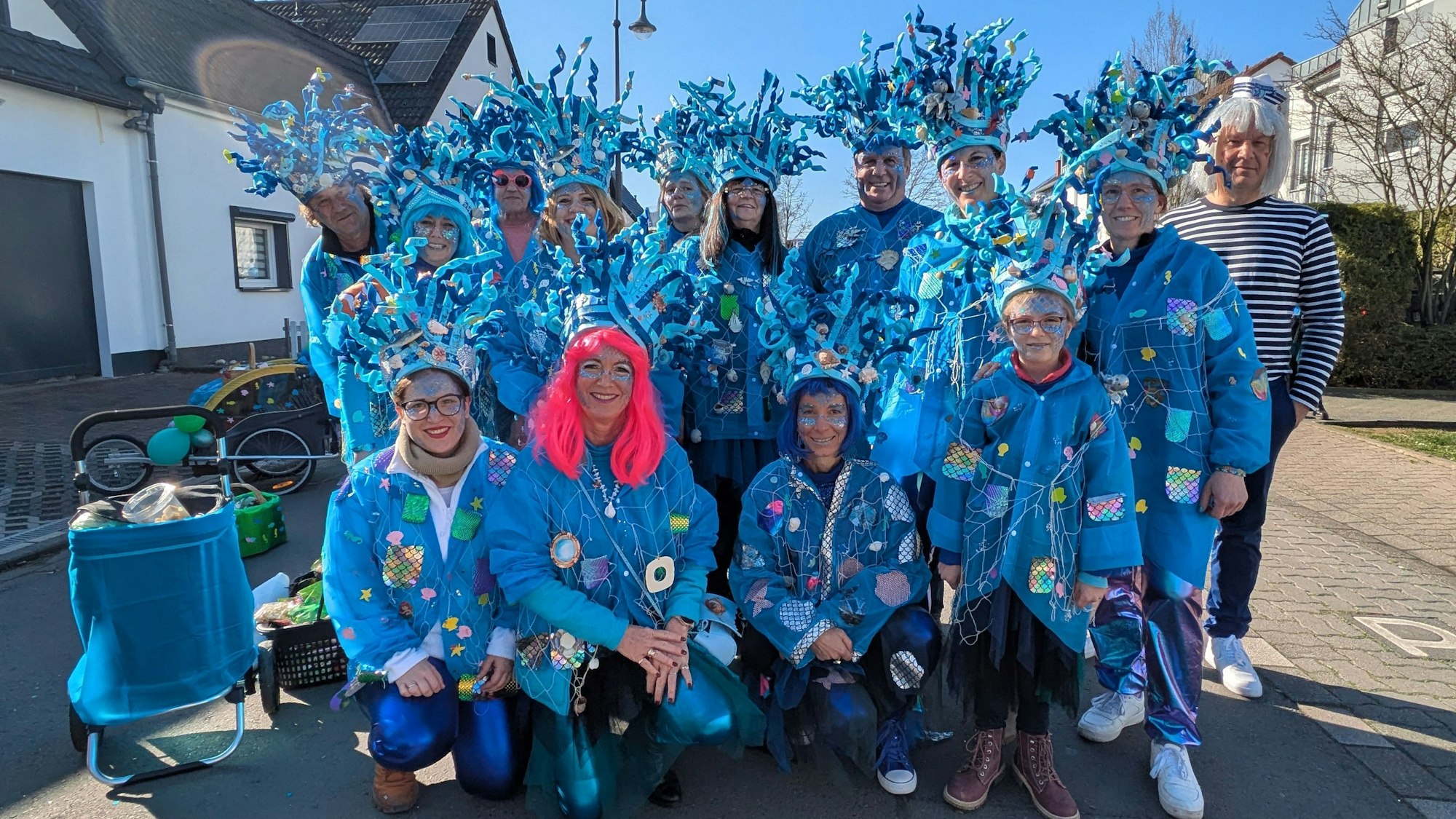 Die „Botzdorfer Blüten“ 2025 beim Karnevalszug in Bornheim.