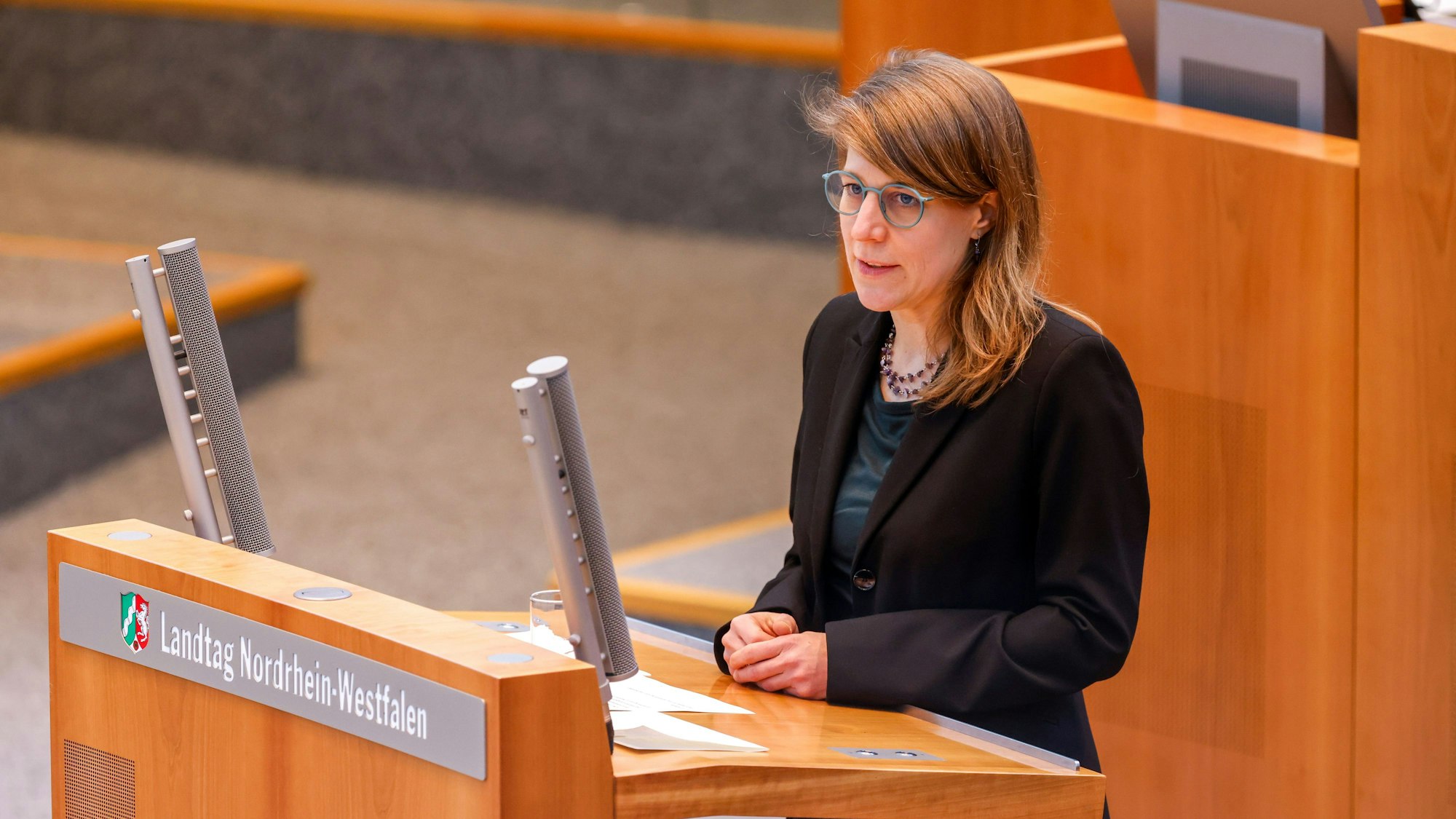 Erst seit wenigen Tagen im Amt: Die neue NRW-Familienministerin Verena Schäffer (Grüne).