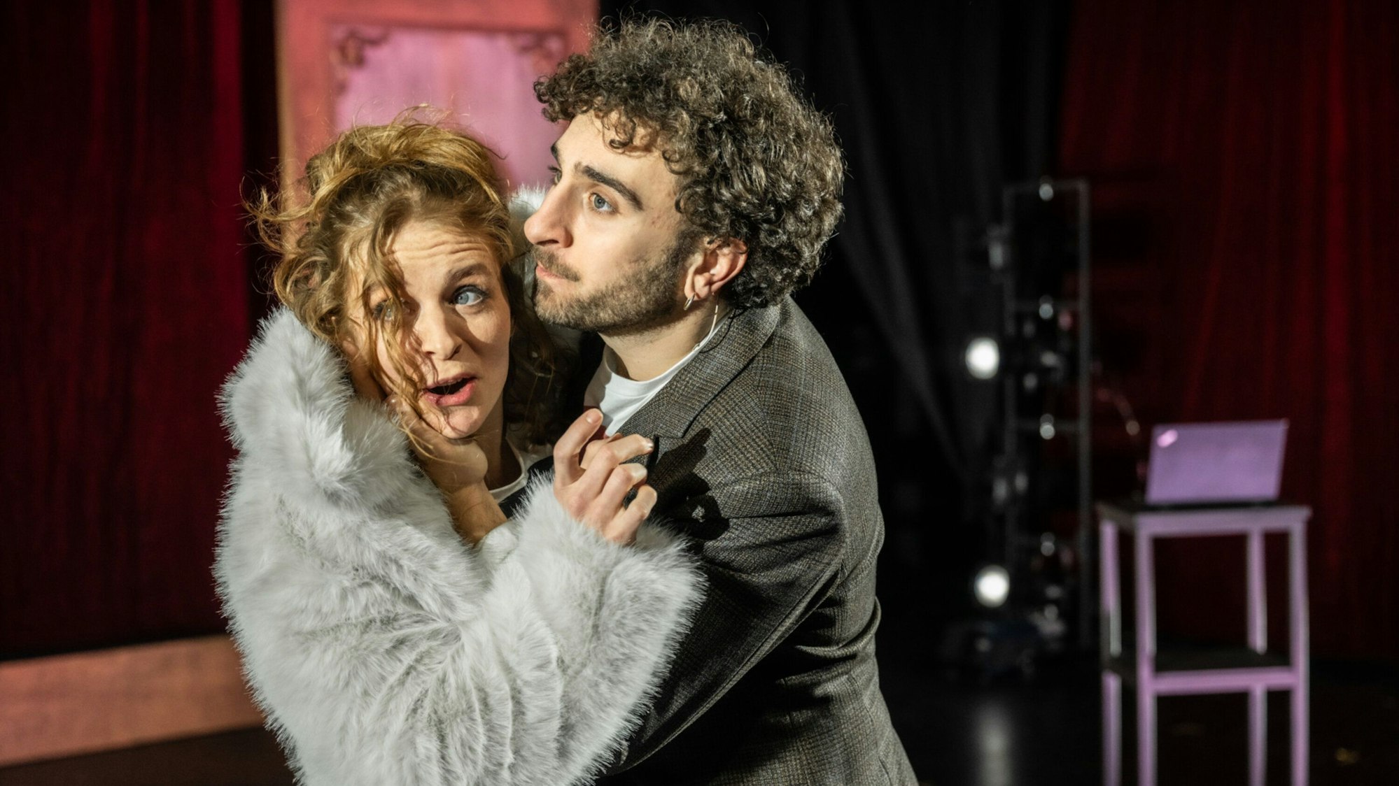 Szenen aus dem Stück „Die Möwe“ von Anton Tschechow in der Werkstatt des Bonner Schauspiels.