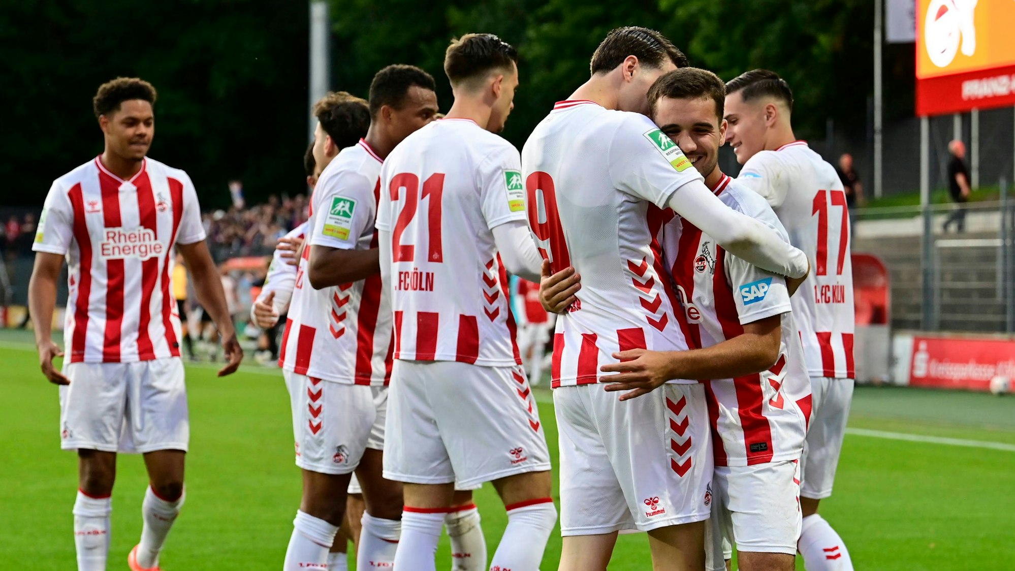 GER, Regionalliga West, 1. FC Köln U21, U 21 vs. Wuppertaler SV / 01.09.2025, Köln , Franz-Kremer-Stadion, GER, Regionalliga West, 1. FC Köln U21 vs. Wuppertaler SV DFB- Regionalliga West regulations prohibit any use of photographs as image sequences and/or quasi-video im Bild wird Torschütze Etienne Borie 1. FC Köln U21 16 von Malek El Mala 1. FC Köln U21 9 umarmt. *** GER, Regionalliga West, 1 FC Köln U21 vs Wuppertaler SV 01 09 2025, Köln , Franz Kremer Stadion, GER, Regionalliga West, 1 FC Köln U21 vs Wuppertaler SV DFB Regionalliga West regulations prohibit any use of photographs as image sequences and or quasi video in the picture goal scorer Etienne Borie 1 FC Köln U21 16 is hugged by Malek El Mala 1 FC Köln U21 9 NordphotoxGmbHx/xFreund nph00018