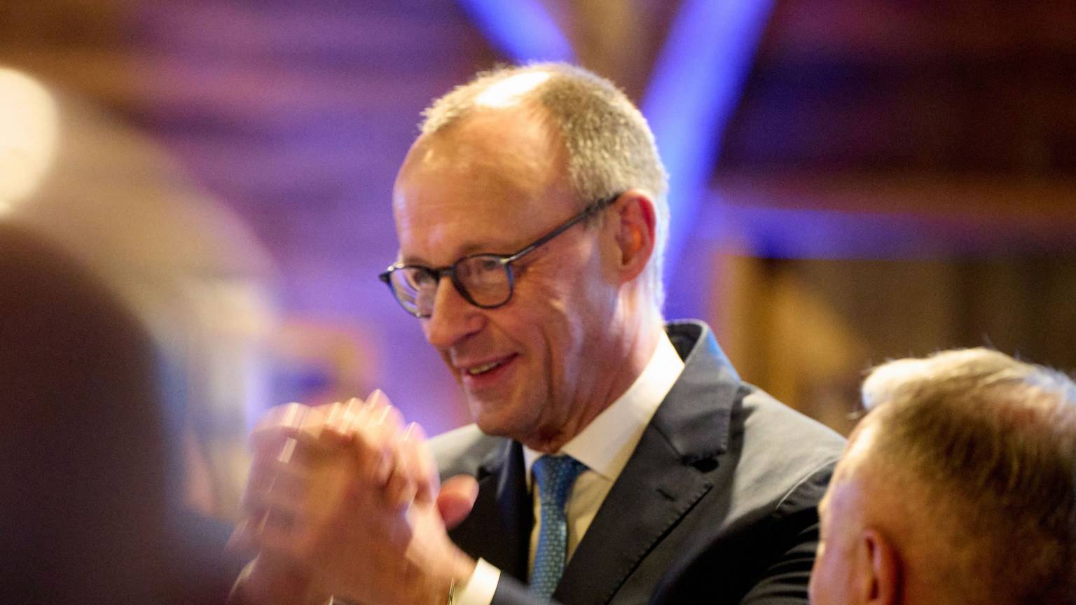 Neustadt (Wied): Bundeskanzler Friedrich Merz (CDU) spricht bei der der Eröffnung des Niedax Technologie Campus.