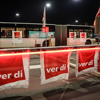 Köln: Busse der Kölner Verkehrsbetriebe KVB stehen im Depot.
