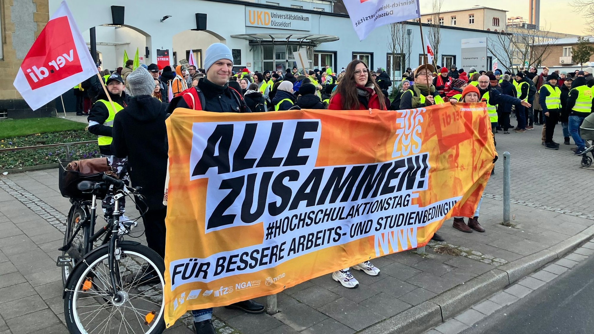An mehreren Unikliniken und zahlreichen Hochschulen in NRW sind am Mittwoch neue Warnstreiks geplant. (Archivbild)