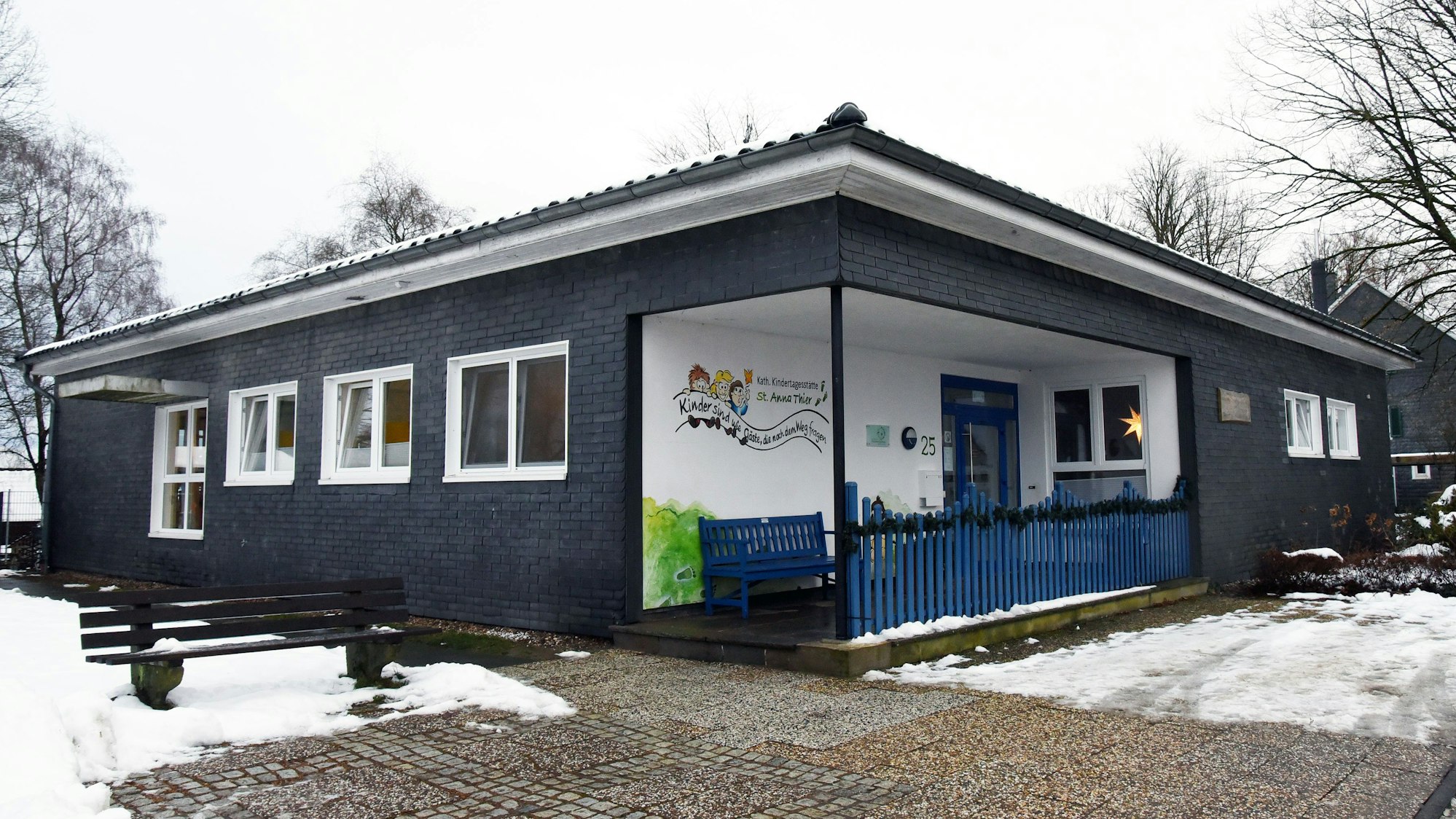 Zu sehen ist die Katholische Kindertagesstätte St. Anna in Thier.