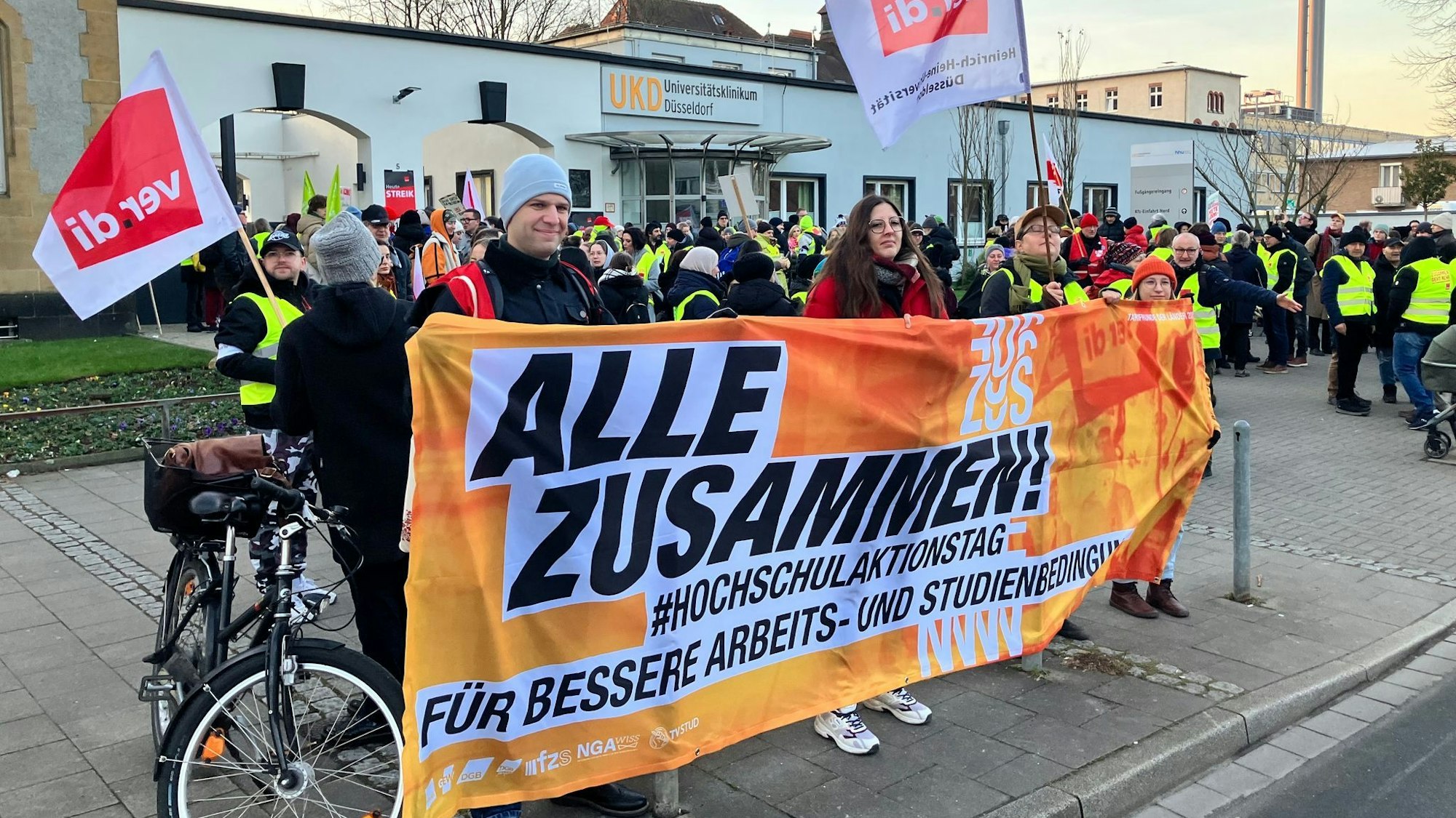 An mehreren Unikliniken und zahlreichen Hochschulen in NRW sind am Mittwoch neue Warnstreiks geplant. (Archivbild)