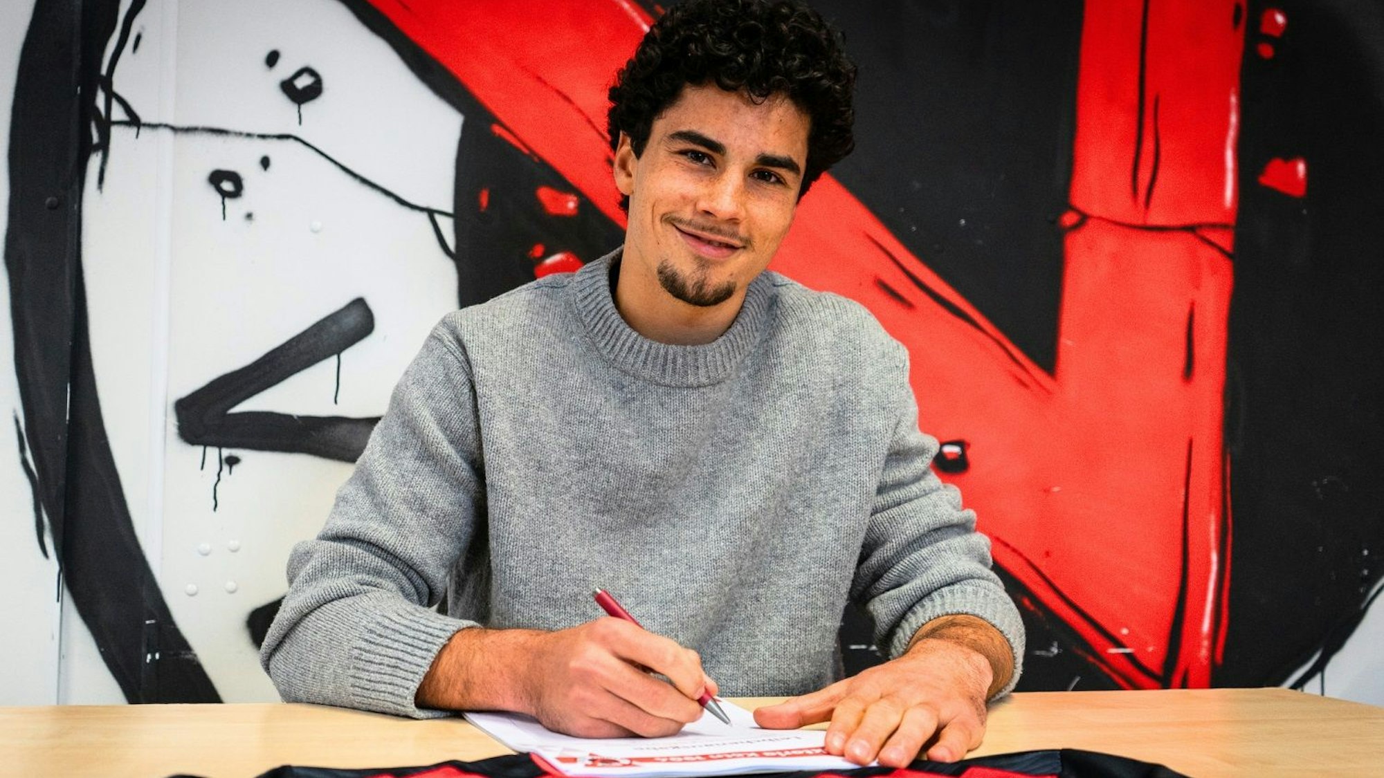 Viktoria Kölns Stürmer Jakob Sachse