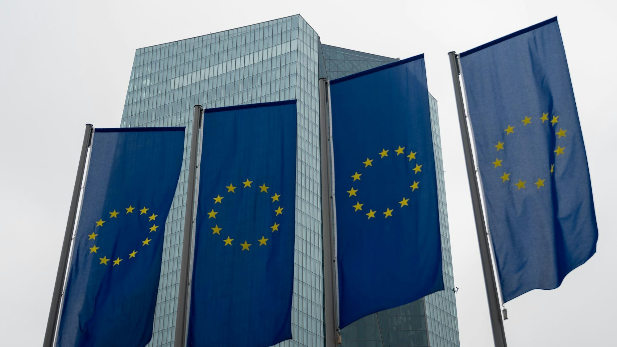 Die Euro-Währungshüter bei der Europäischen Zentralbank sehen derzeit keinen Anlass für Zinsänderungen.