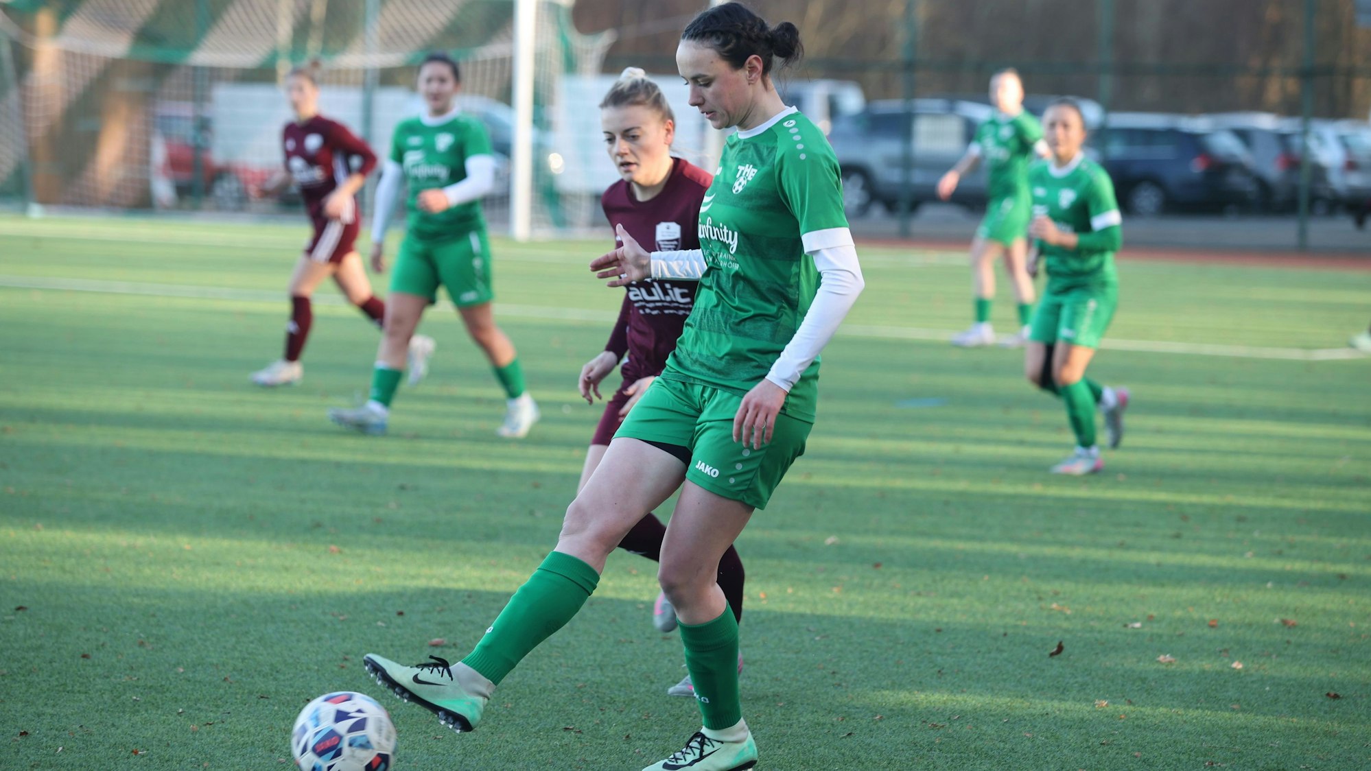 Szene aus einem Fußballspiel der Frauen