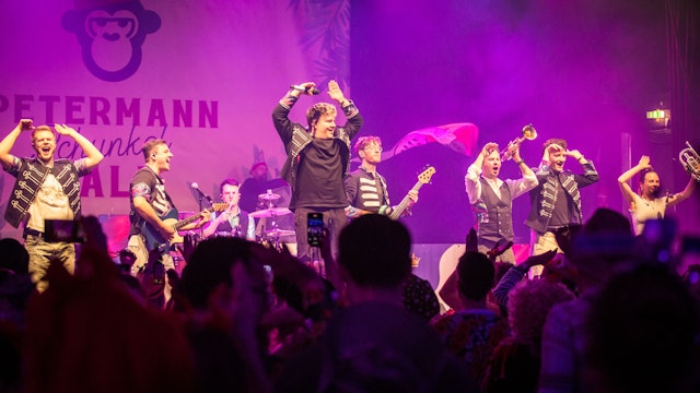 „Ich bin 'ne Karnevalsmaus“: Druckluft bei einem Auftritt in der Stadthalle.