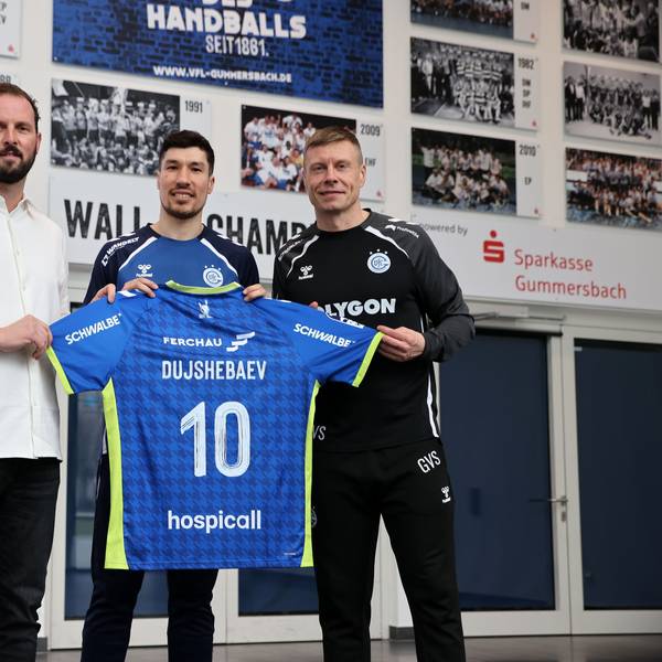 Neuzugang Alex Dujshebaev (M.), Geschäftsführer Christoph Schindler (l.) und Trainer Gudjon Valur Sigurdsson.