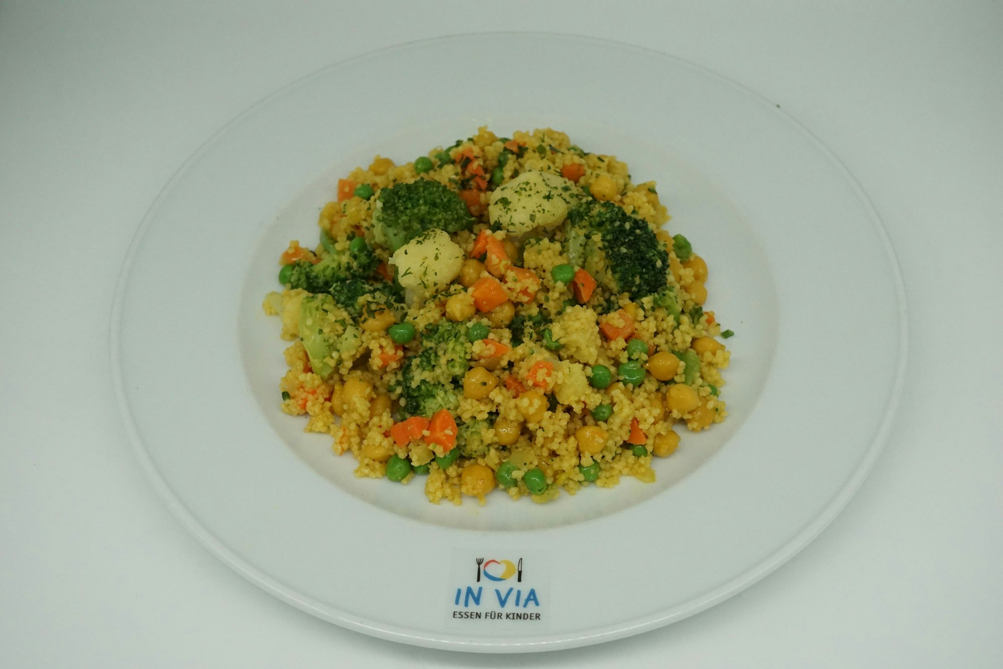 Couscous-Gemüse-Pfanne kommt bei In Via regelmäßig auf den Speiseplan für Schulen und Kitas in Köln.