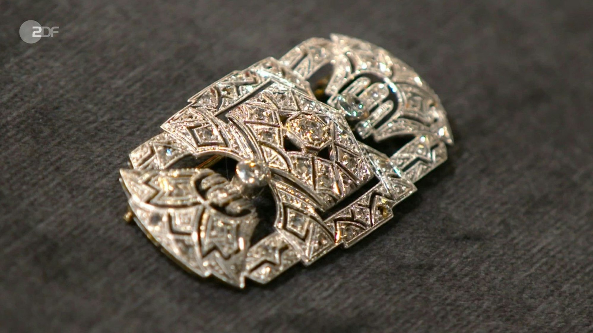 Der Schmuck aus der Eifel sorgte auch bei „Bares für Rares“ für Begeisterung. Aber war das Erbstück wirklich so viel wert?