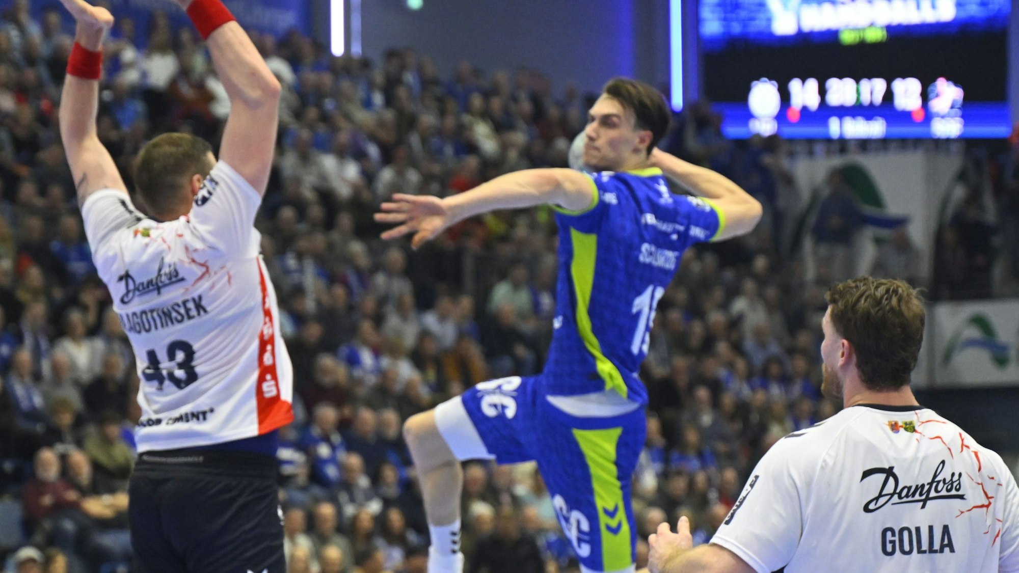 Miro Schluroff beim Sprungwurf