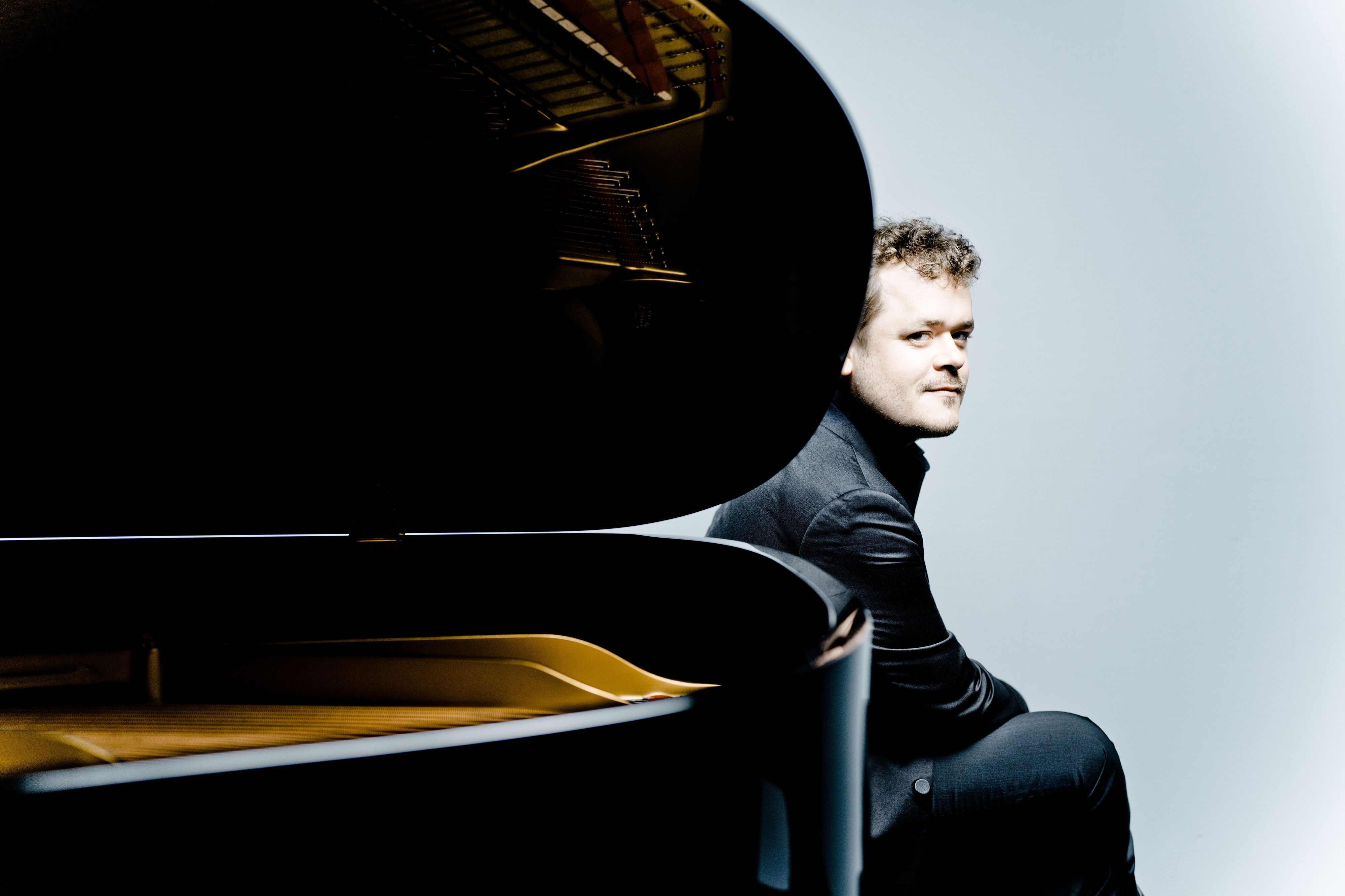 Benjamin Grosvenor
Photo: Marco Borggreve