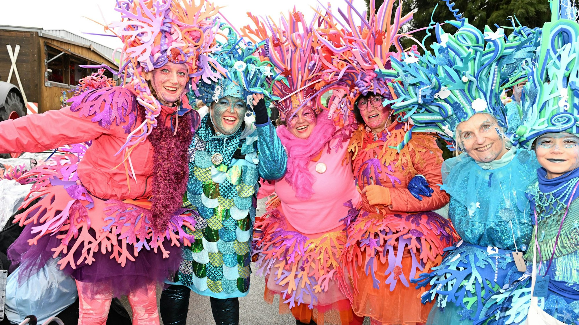 Das Foto zeigt die Gruppe Hallo Ballett als Korallen