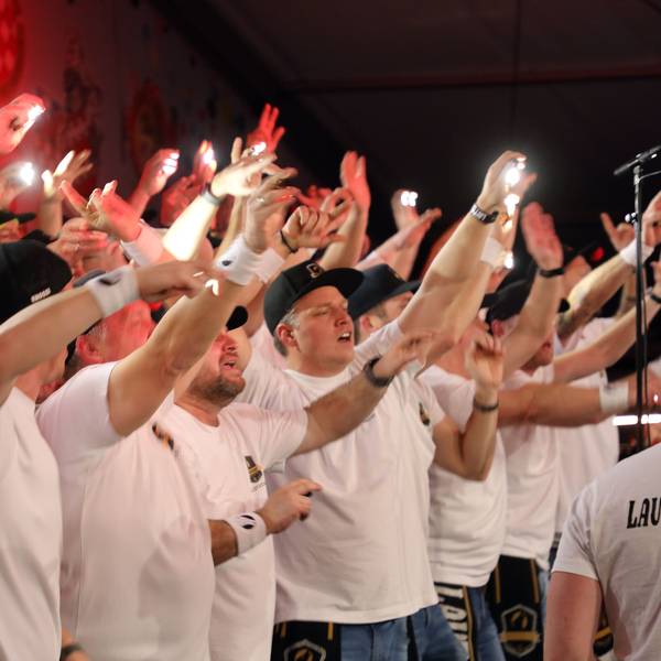Das Foto zeigt den Chor Laut aber schief