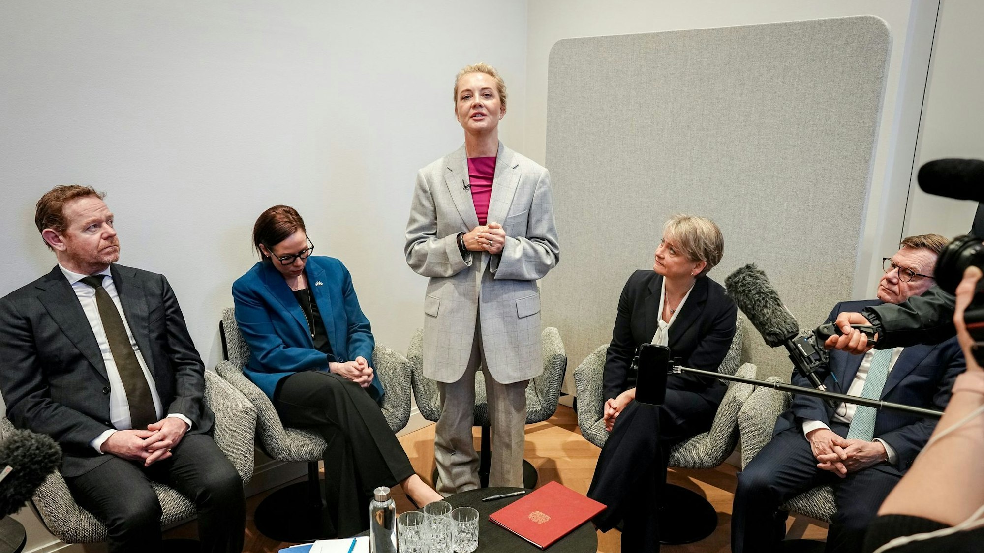 Nach Laboranalysen sehen die Außenminister von Deutschland, Großbritannien, Schweden und den Niederlanden es als erwiesen an, dass Kremlkritiker Alexej Nawalny von Russland vergiftet worden ist.