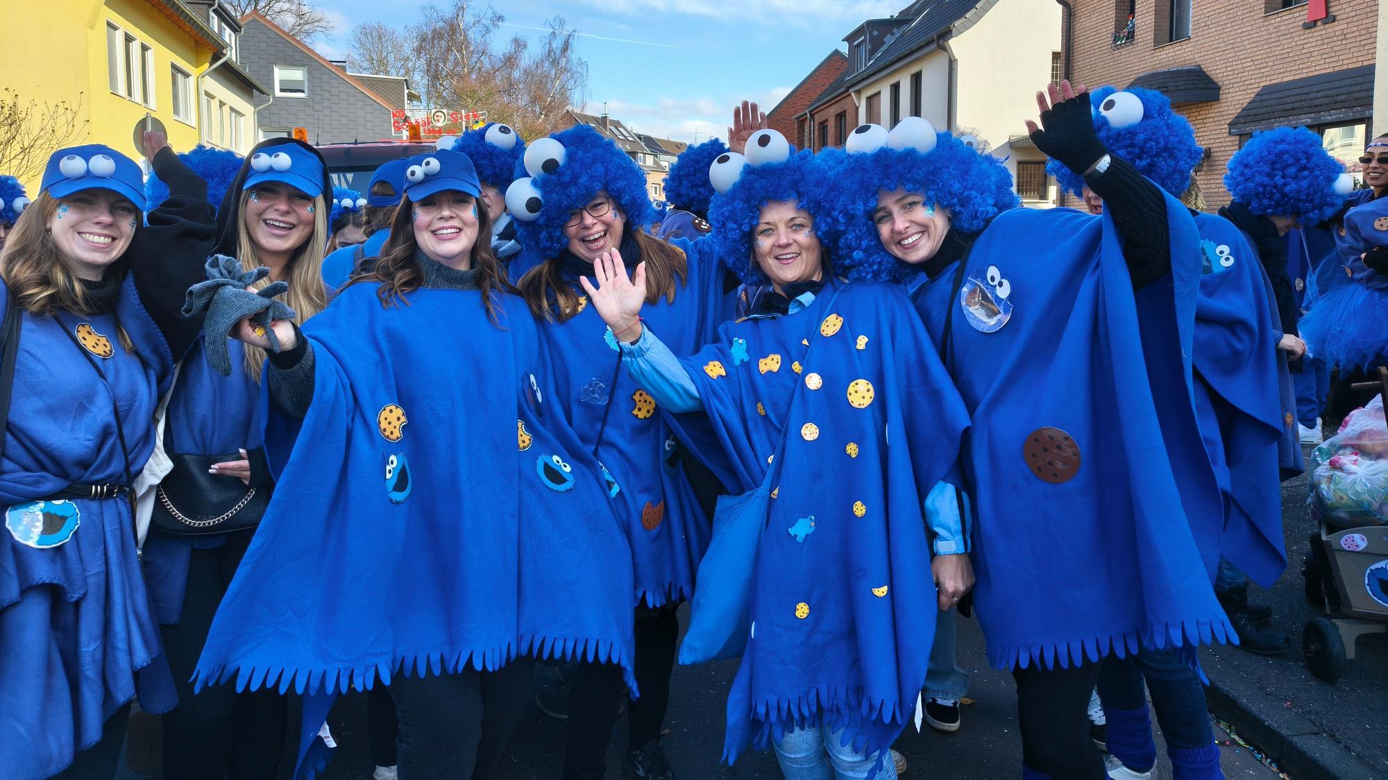 Troisdorfer Zug am Tulpensonntag: KGS Schloßstraße als Krümelmonster