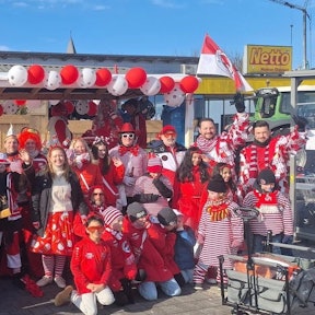 Das Foto zeigt die Teilnehmenden vom Heiligenhauser SV