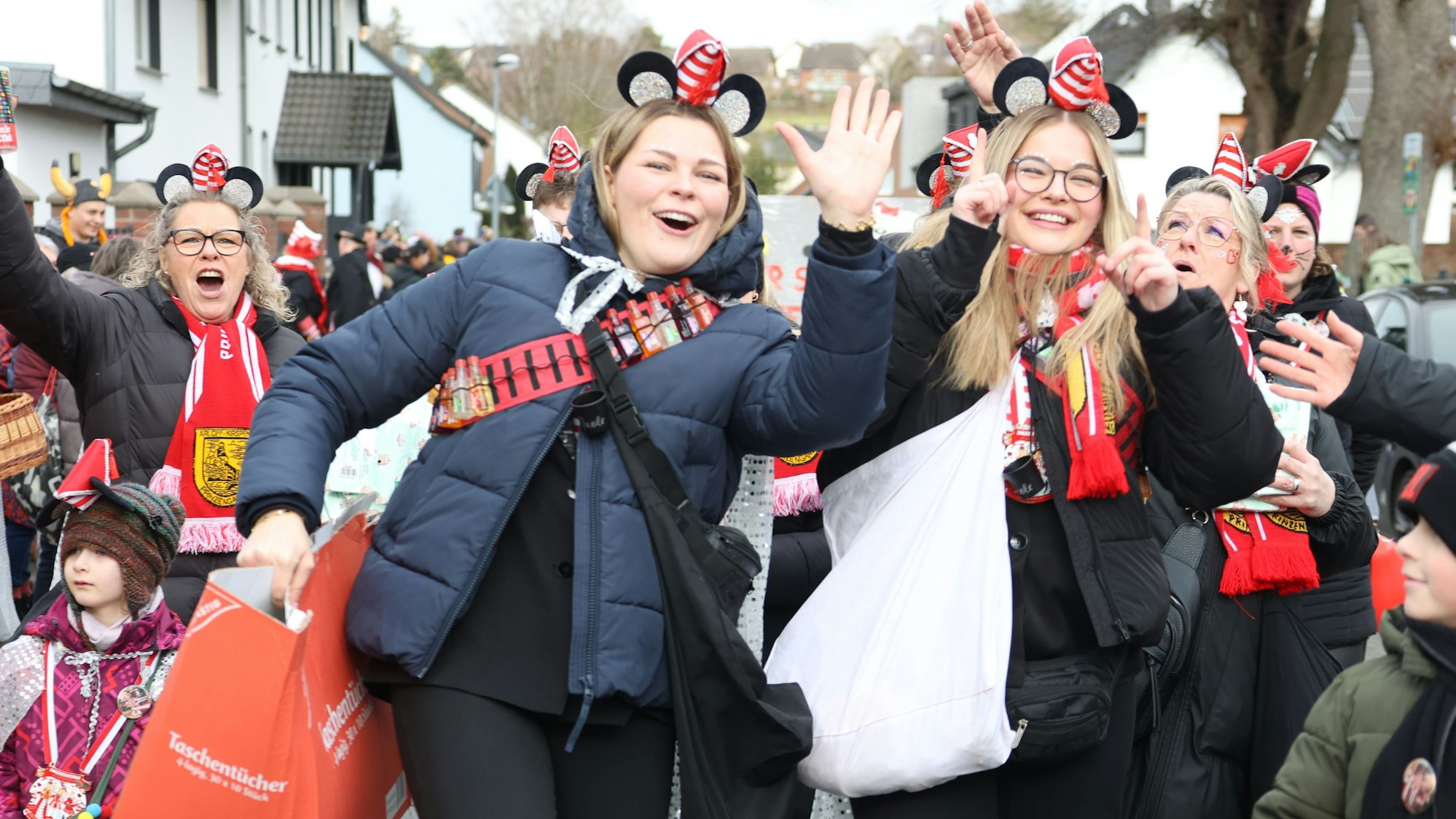 Für ausgelassene Stimmung sorgte diese Fußgruppe.