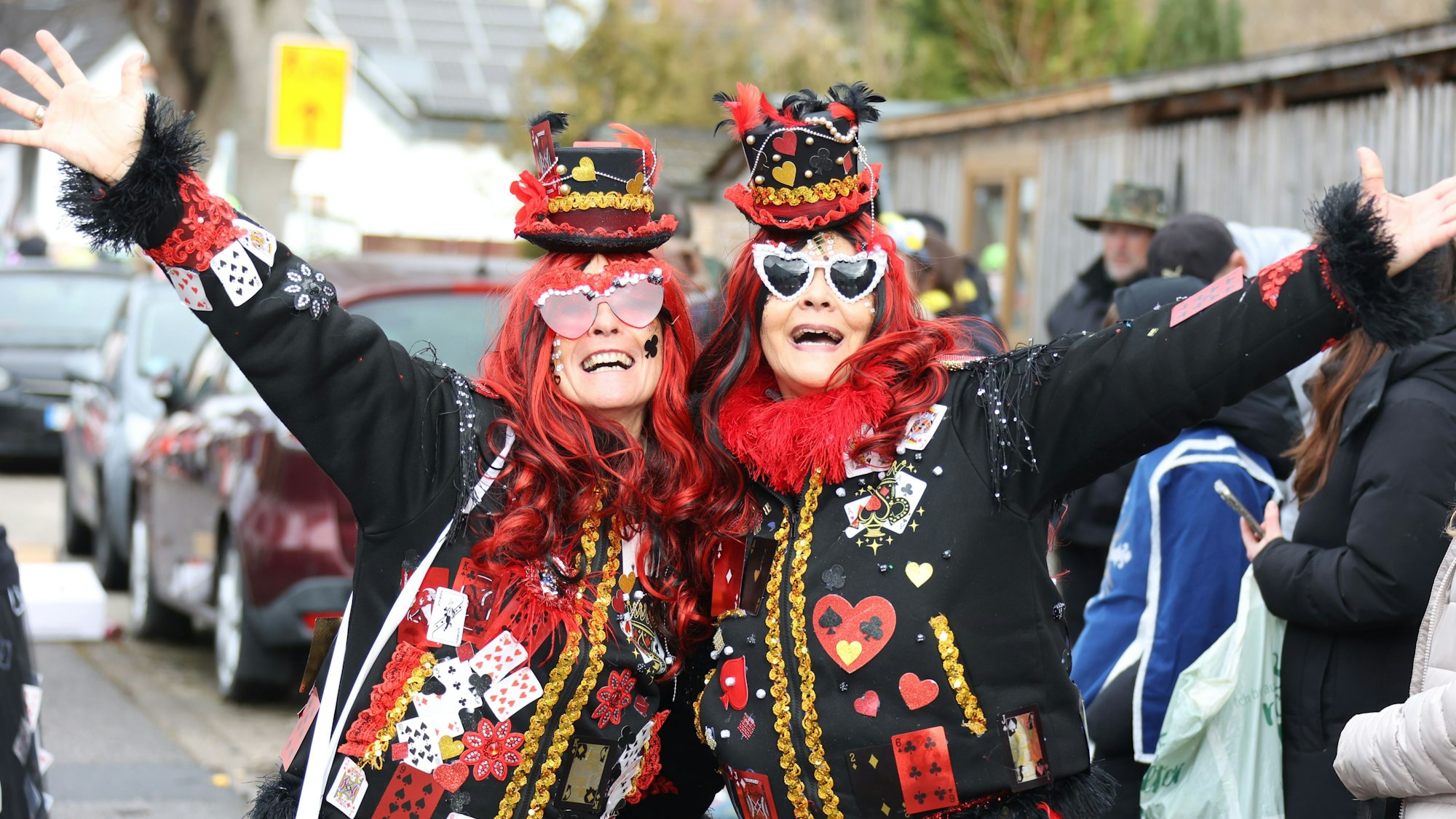 Aufwendig gestaltete Kostüme gab es auch dieses Jahr wieder in Arloff-Kirspenich zu bestaunen.